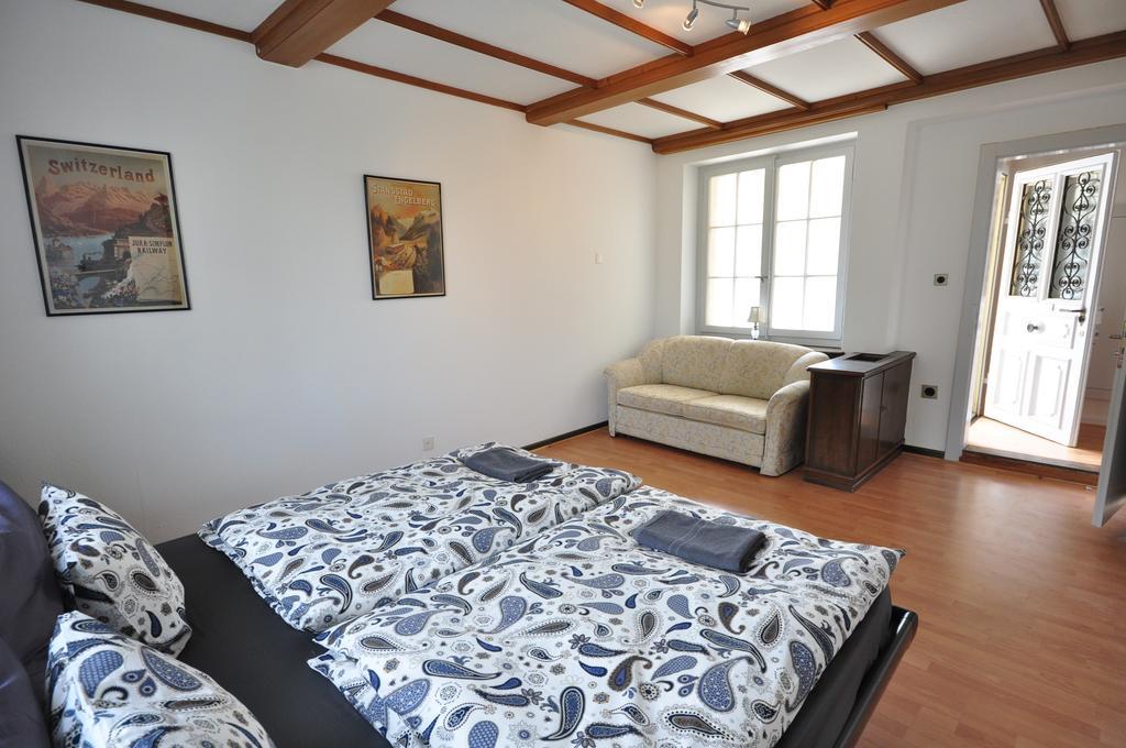 Interlaken Town House Sleeps 12 Guests Central Rum bild