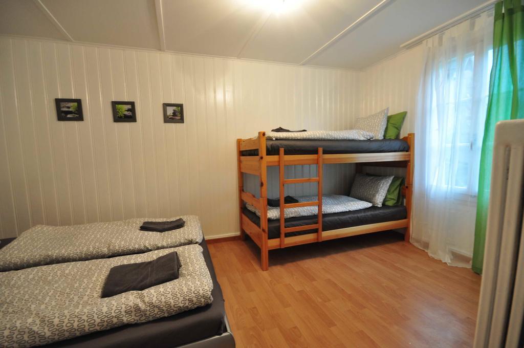 Interlaken Town House Sleeps 12 Guests Central Rum bild