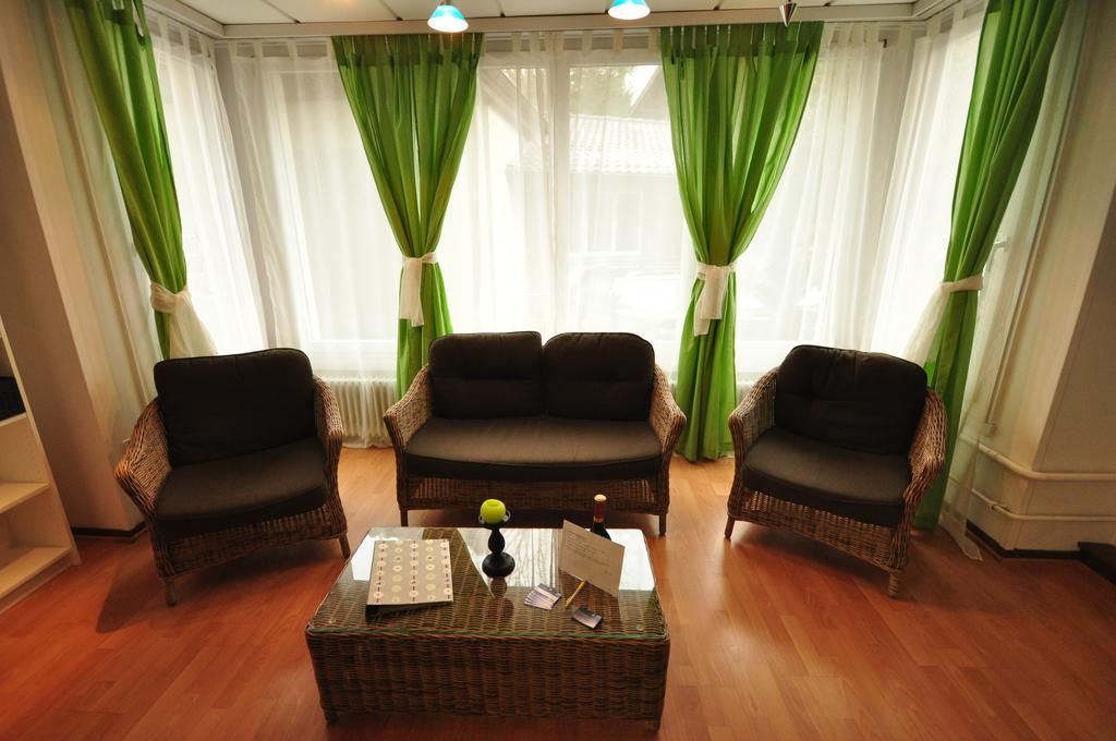 Interlaken Town House Sleeps 12 Guests Central Rum bild